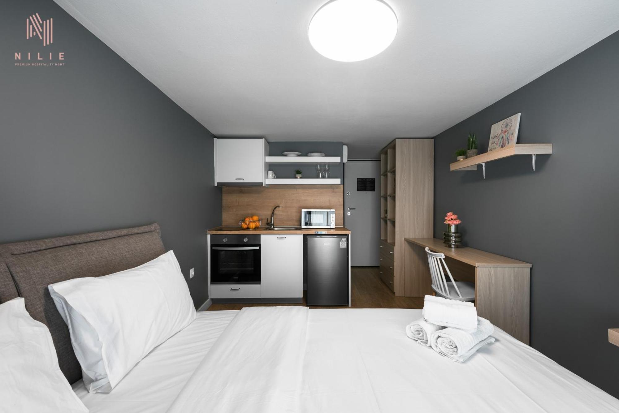Denizen Penthouse, Nilie Hospitality Mgmt Apartment Thessaloniki Exterior photo
